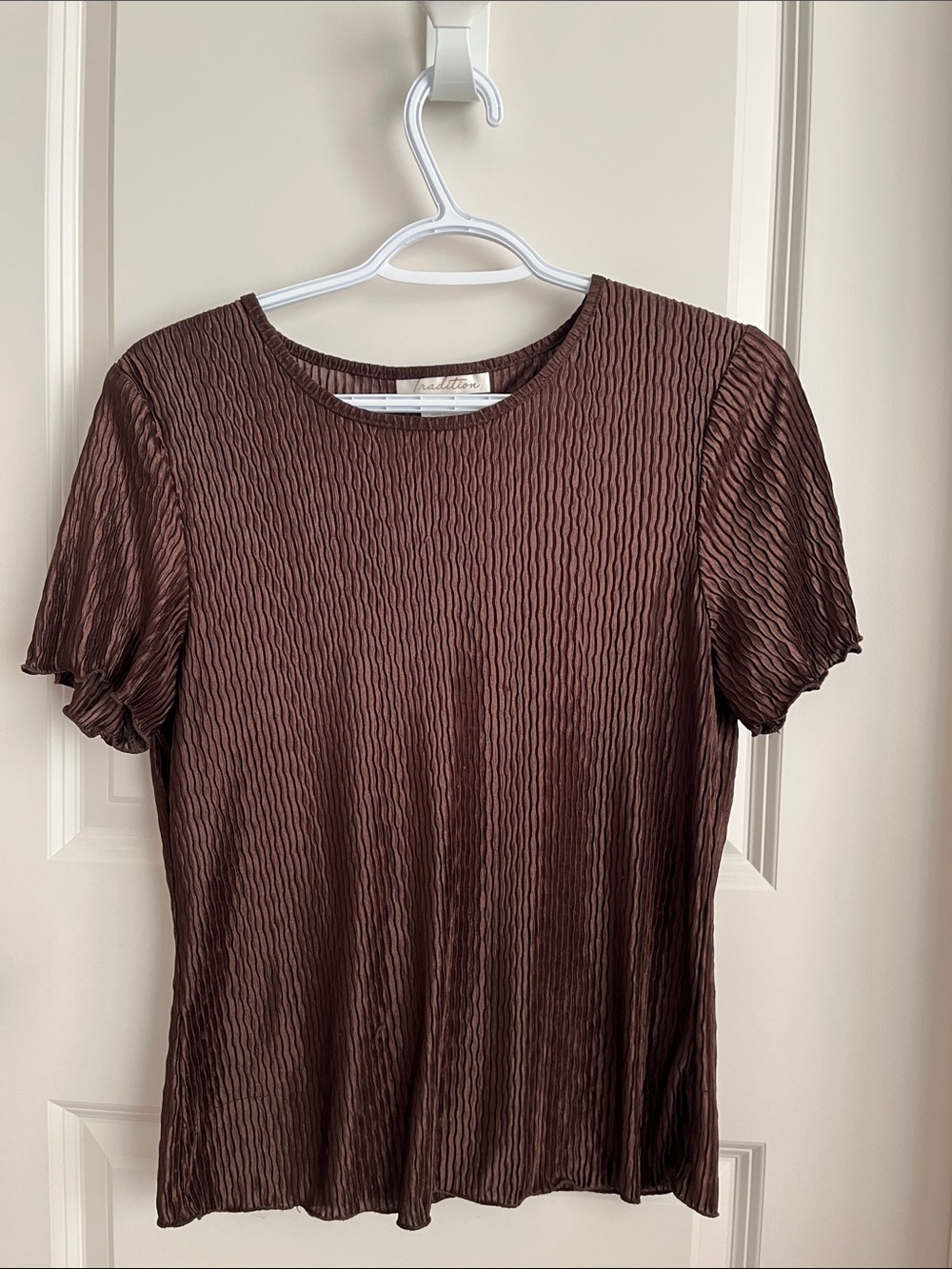Tradition Women’s Textured Short-Sleeve Blouse in Chocolate Brown